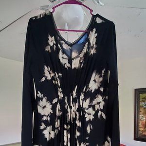 Simply Vera Floral Dress, size L, VERA WANG, worn once, great condition